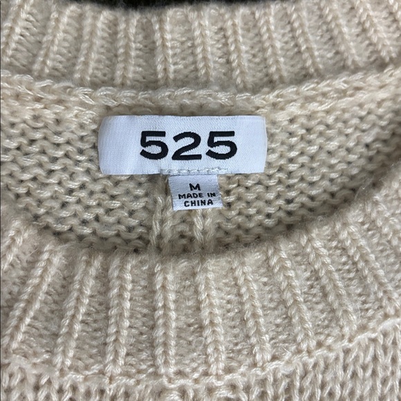 525‎ America Women's Cream Cable Knit Puff Sleeve Sweater Size M - Picture 12 of 16